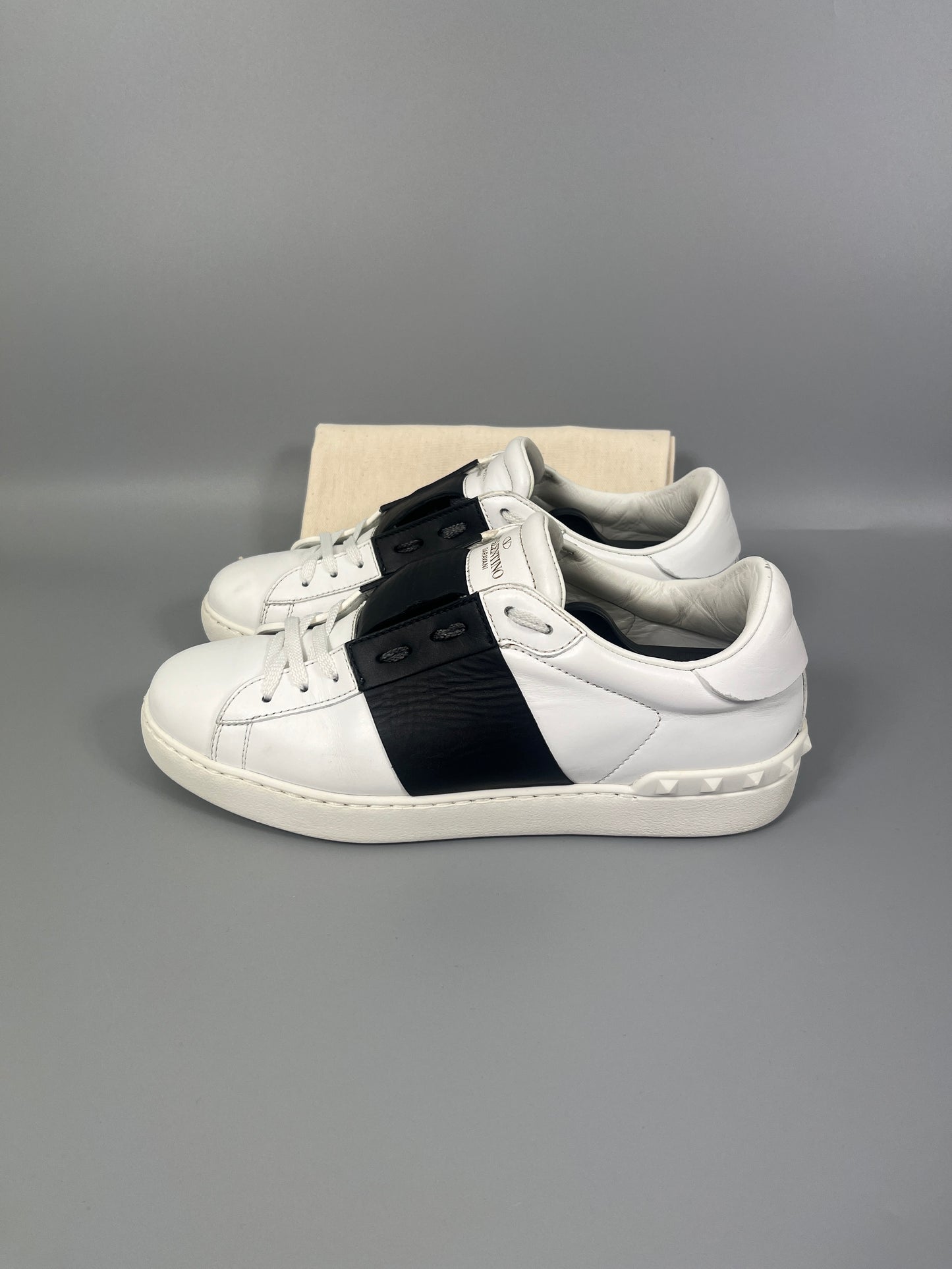 Valentino Open Black | 40.5