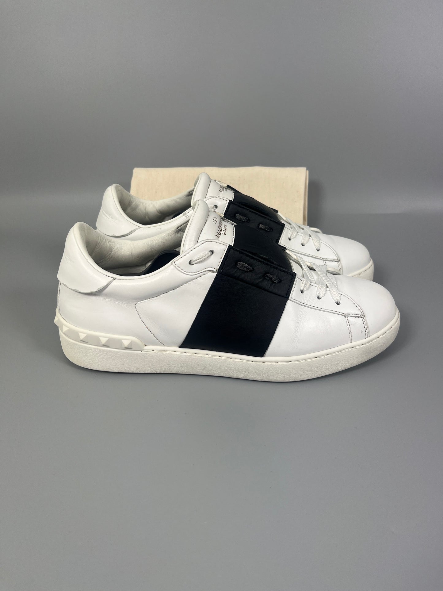 Valentino Open Black | 40.5