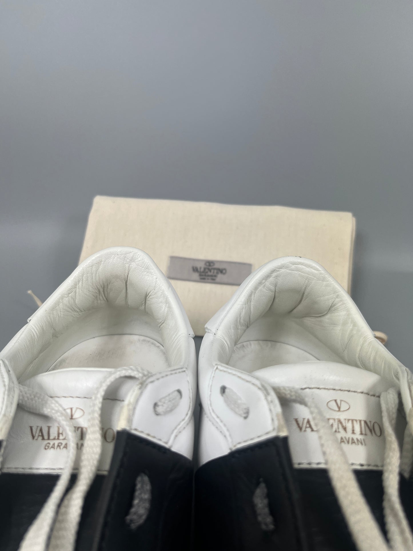 Valentino Open Black | 40.5