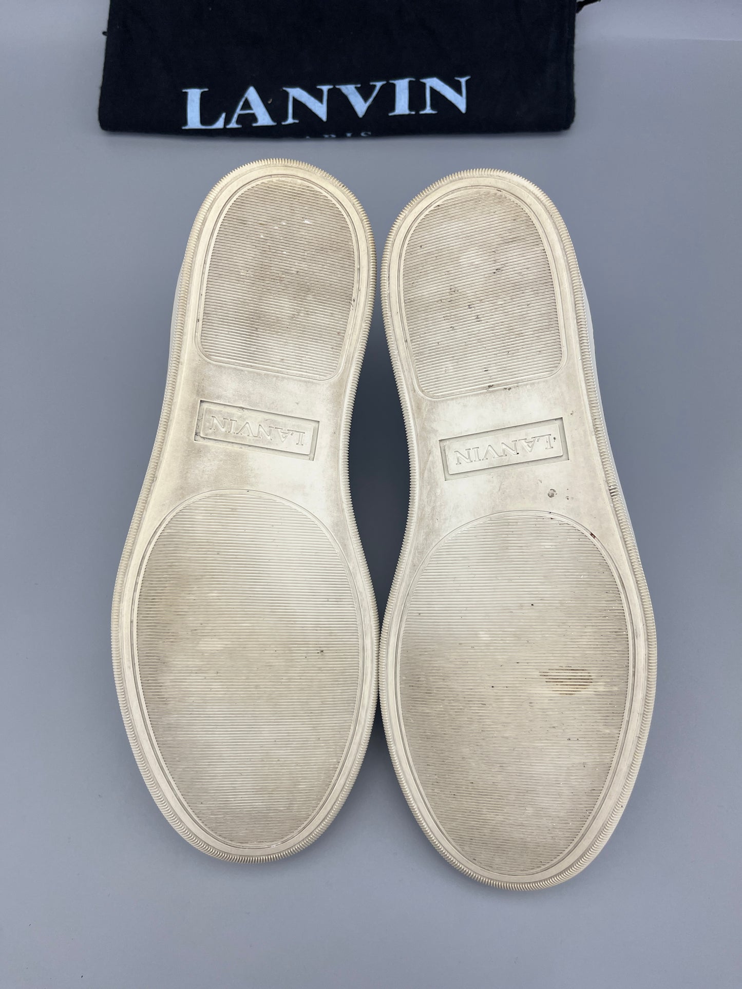 Handla Lanvin DBB1 Blue Patent Cap Toe online | Smidigt och enkelt på nätet - The Grand Archive |