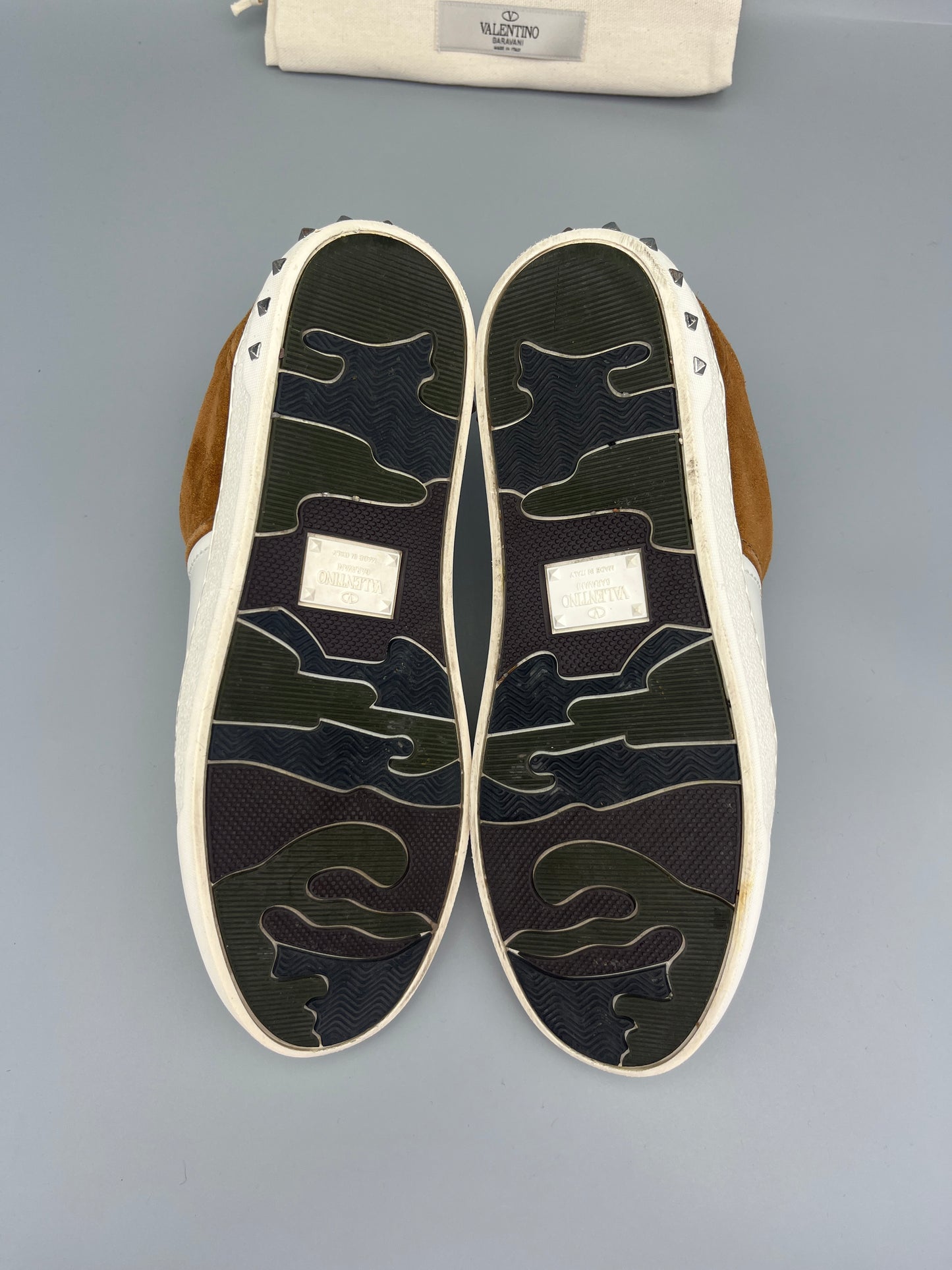 Valentino Flycrew Sneaker Beige | 39