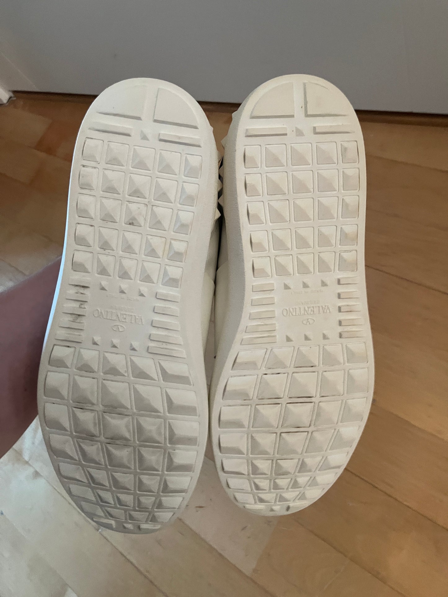 Valentino 41
