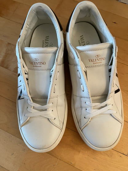 Valentino 41