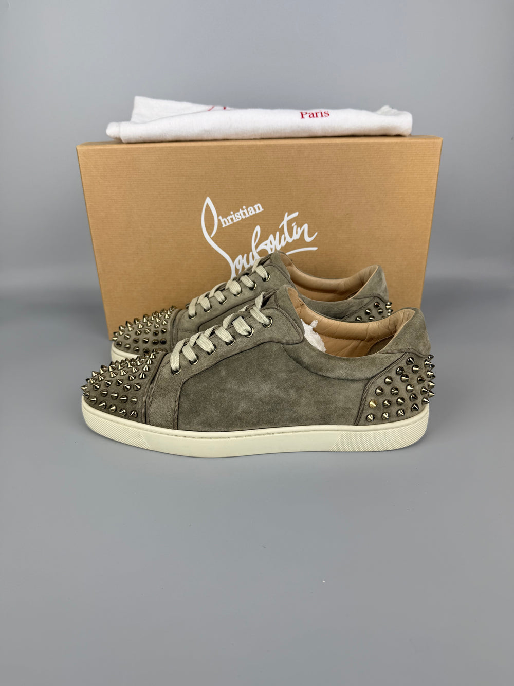 Christian Louboutin Seavaste Spikes Sneaker Beige | 42.5