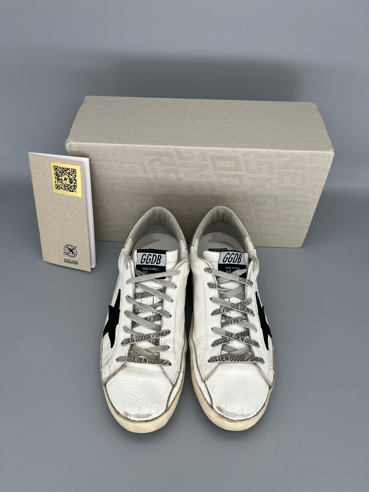 Golden Goose Superstar Sneaker | 40