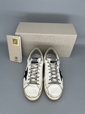 Golden Goose Superstar Sneaker | 40