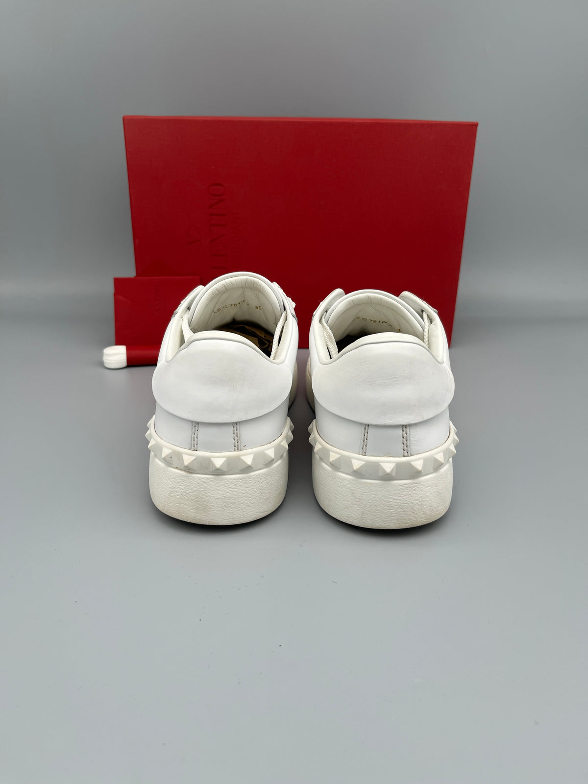 Valentino Open Sneaker Gold | 39