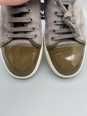 Handla Lanvin DBB1 Patent Cap Toe Grey online | Smidigt och enkelt på nätet - The Grand Archive |