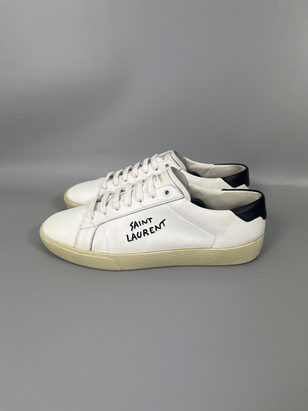 Saint Laurent SL/06 Court vita sneakers i läder, storlek 41,5 – äkta lyxiga designerskor