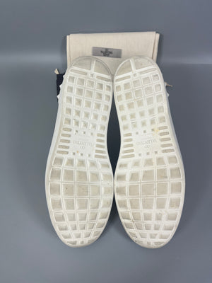 Valentino Garavani Open Sneaker vit gummisula – grepp och varumärke.