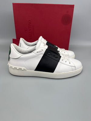 Handla Valentino Garavani Open White Black online | Smidigt och enkelt på nätet - The Grand Archive |