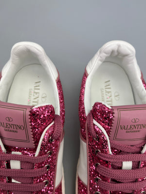 Handla Valentino Garavani Flycrew Pink Glitter online | Smidigt och enkelt på nätet - The Grand Archive |