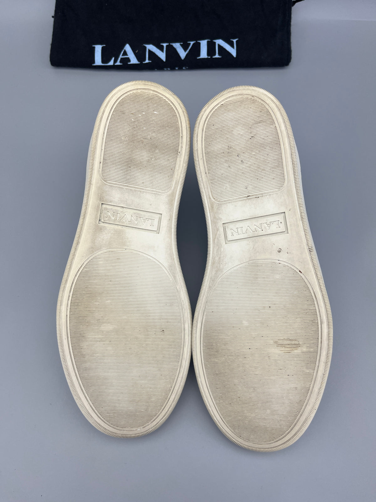 Handla Lanvin DBB1 Blue Patent Cap Toe online | Smidigt och enkelt på nätet - The Grand Archive |
