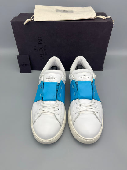 Handla Valentino Garavani Open Blue online | Smidigt och enkelt på nätet - The Grand Archive |