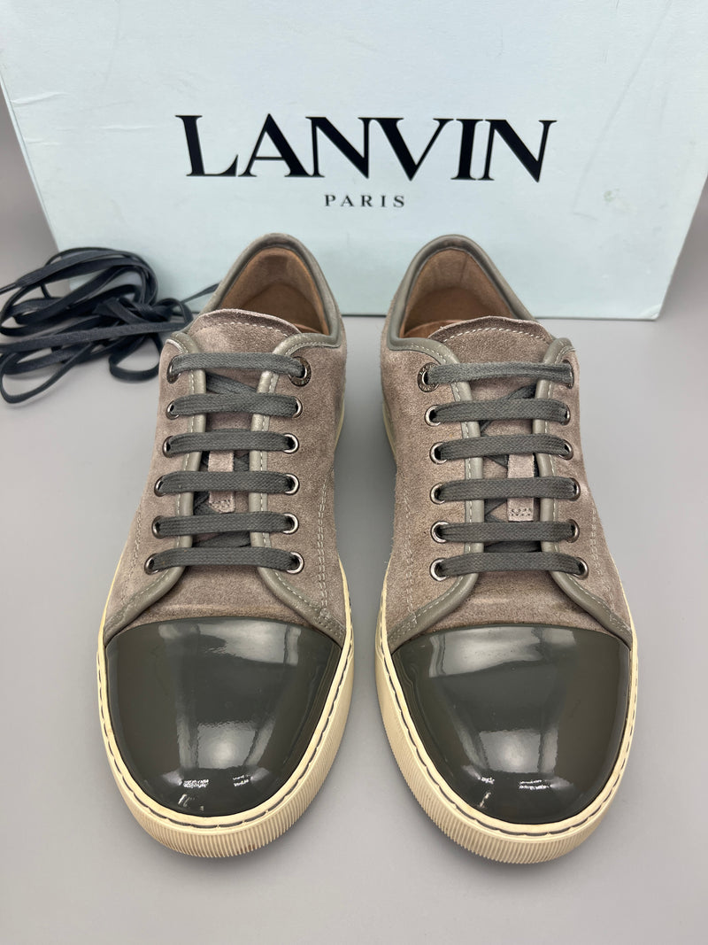Handla Lanvin Dbb1 Patent Cap Toe Sneaker online | Smidigt och enkelt på nätet - The Grand Archive |
