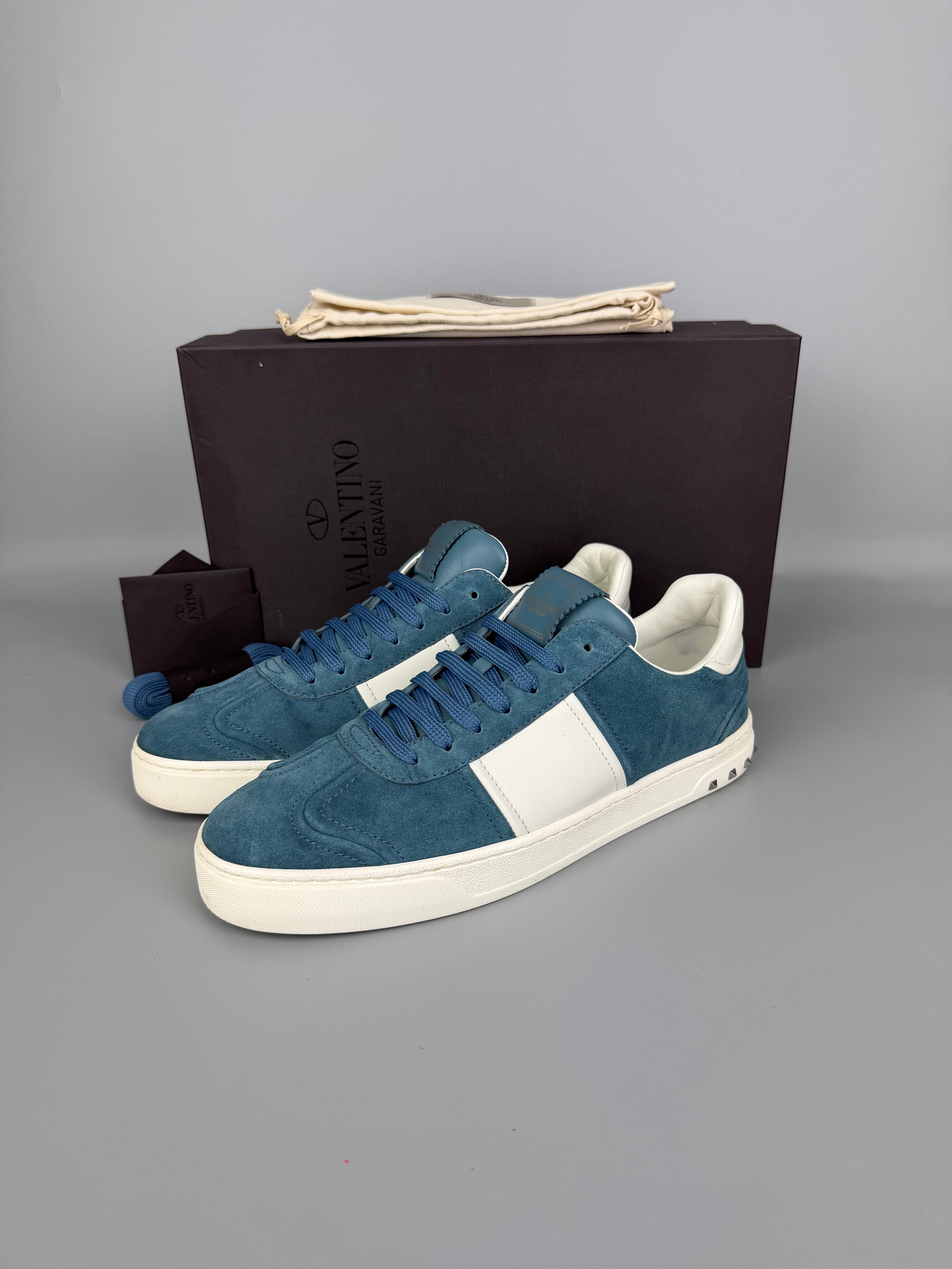 Valentino Flycrew Sneaker Blue | 42.5 – The Grand Archive