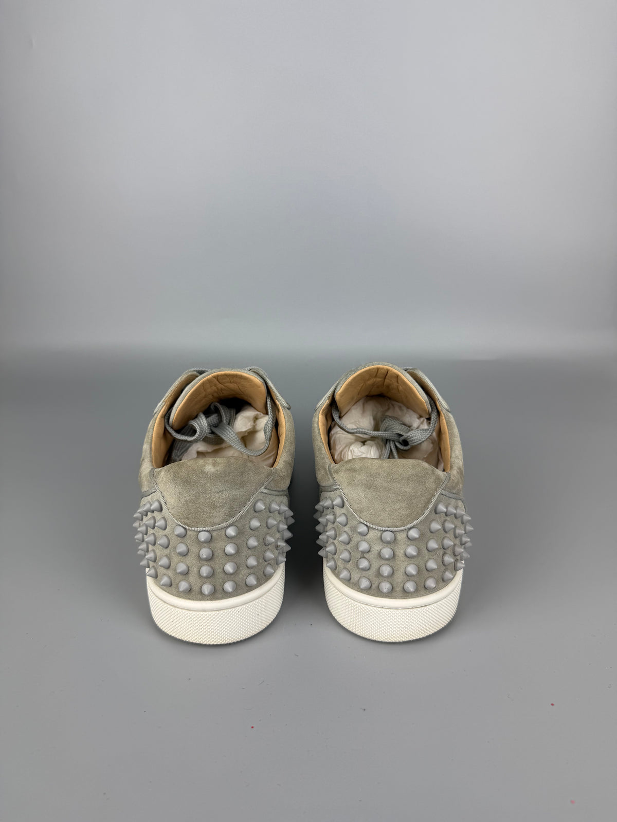Christian Louboutin Seavaste Spikes Sneaker Grey | 43.5