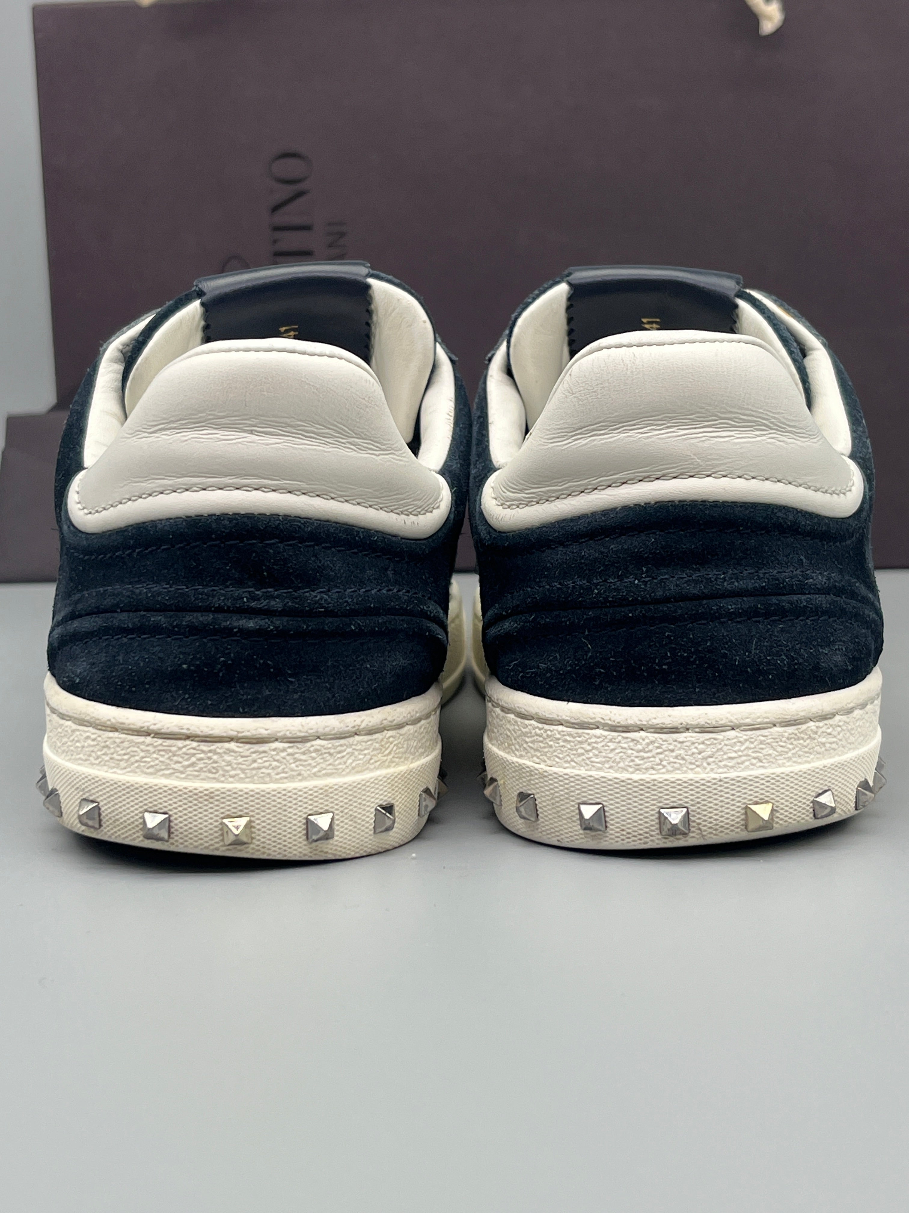Valentino Flycrew Sneaker Navy | 41 – The Grand Archive