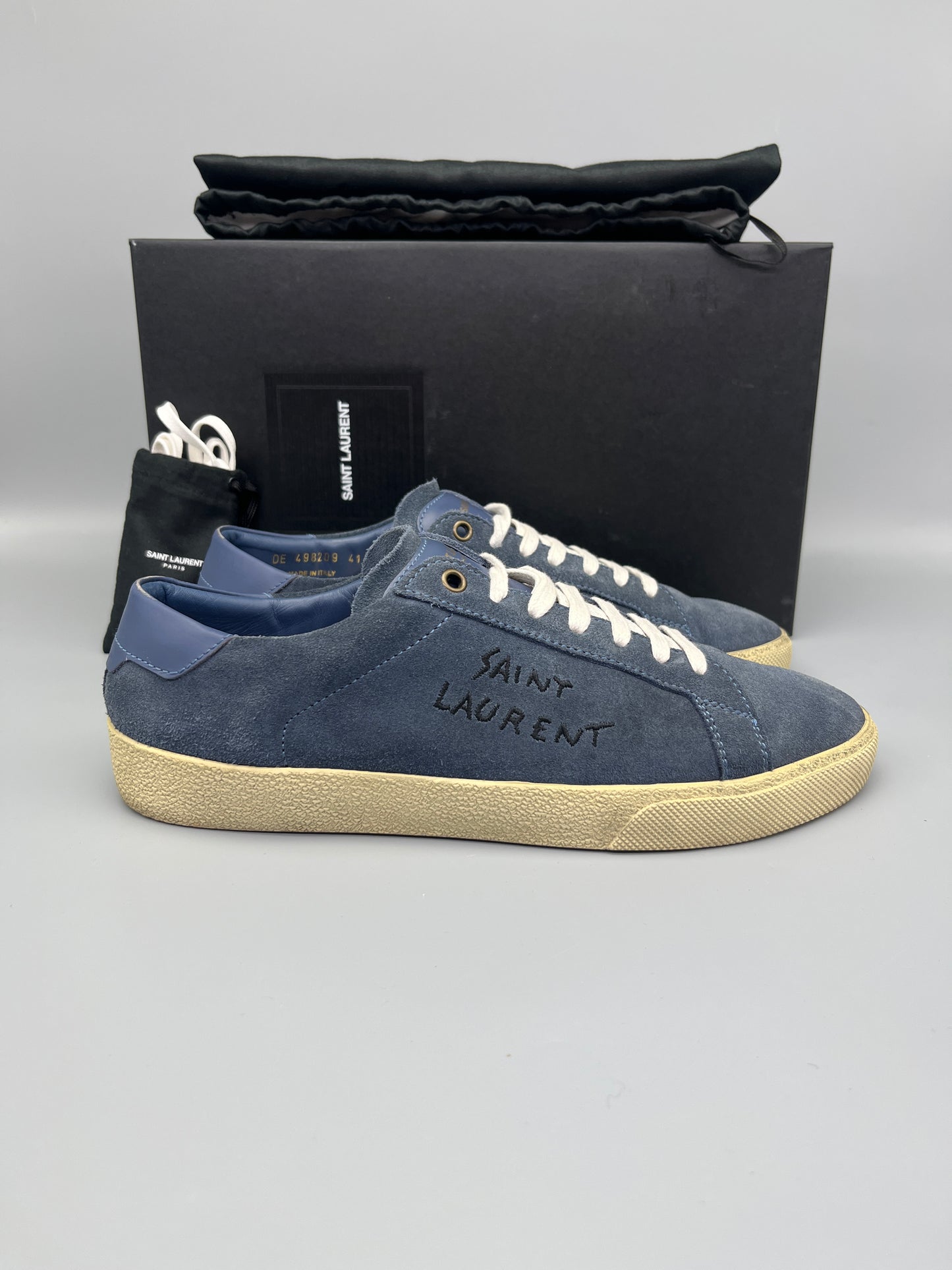 Handla Saint Laurent SL/06 Sneaker online | Smidigt och enkelt på nätet - The Grand Archive |