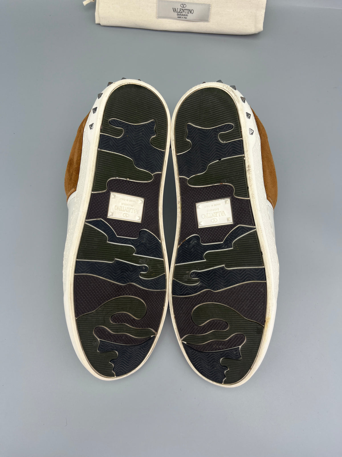 Valentino Flycrew Sneaker Beige | 39