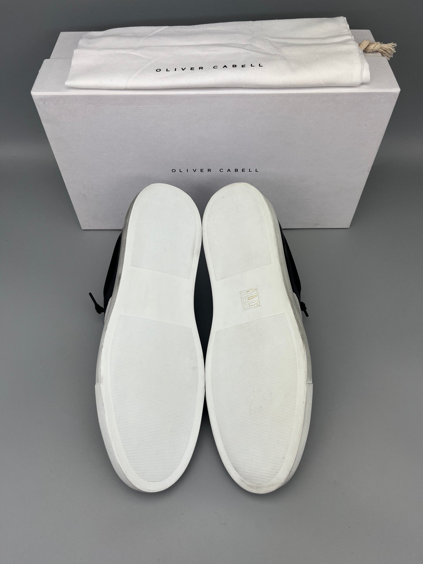 Oliver Cabell Low 1 Daybreak Off | 42