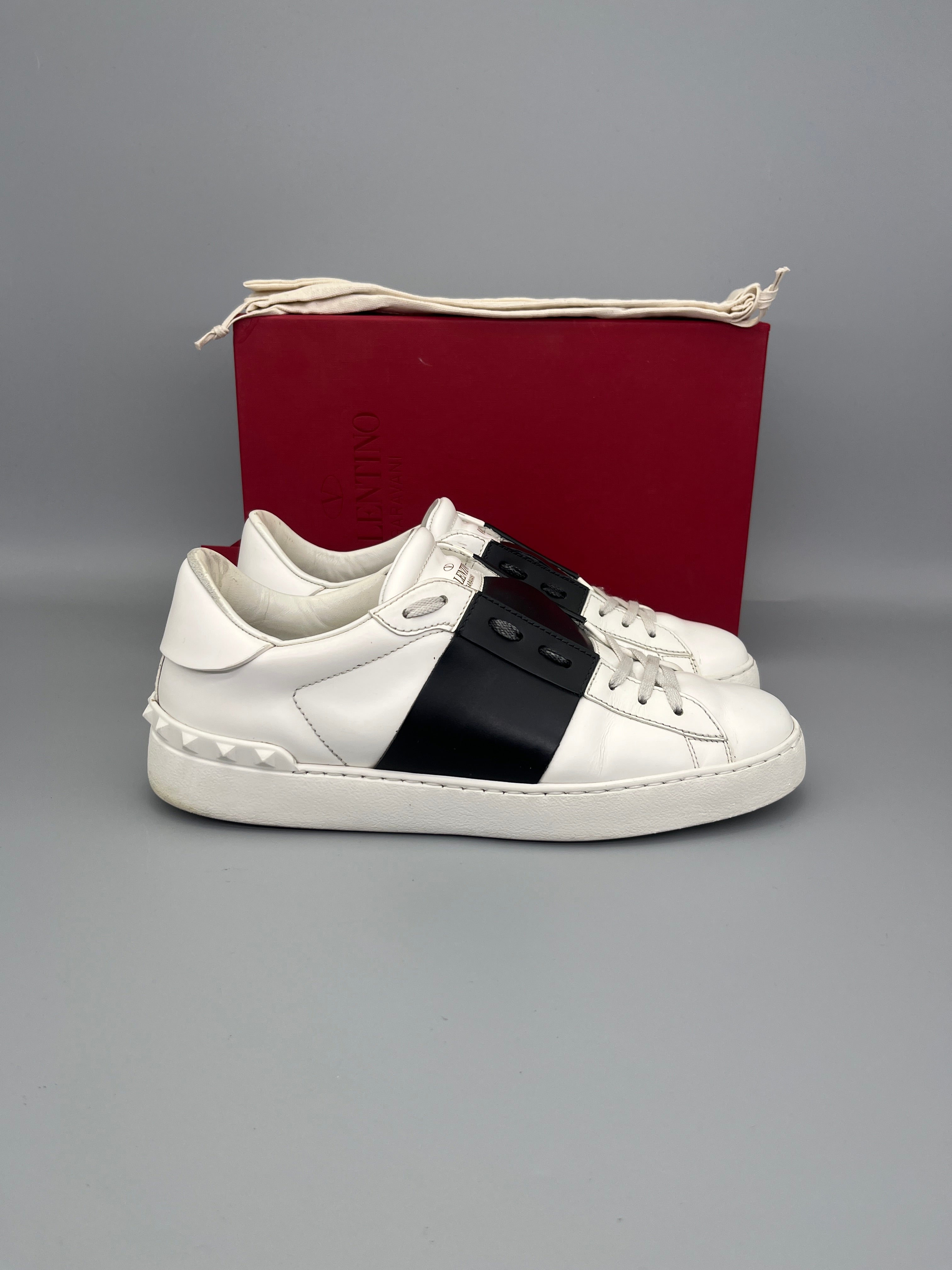 Valentino Open Sneaker Black | 41 – The Grand Archive AB
