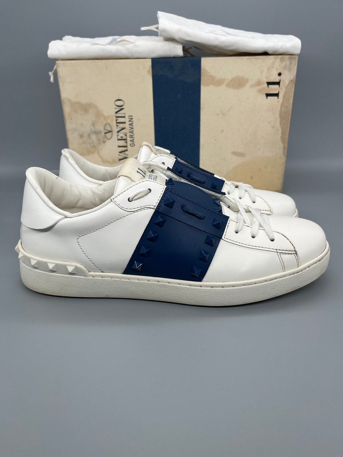 Valentino Open Rockstud Untitled Sneaker Navy | 43