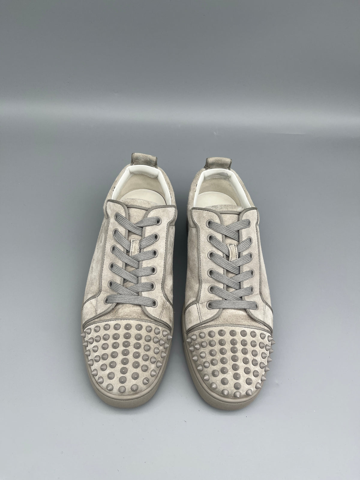 Christian Louboutin Louis Junior Spikes sneaker grey suede men’s size 42 front