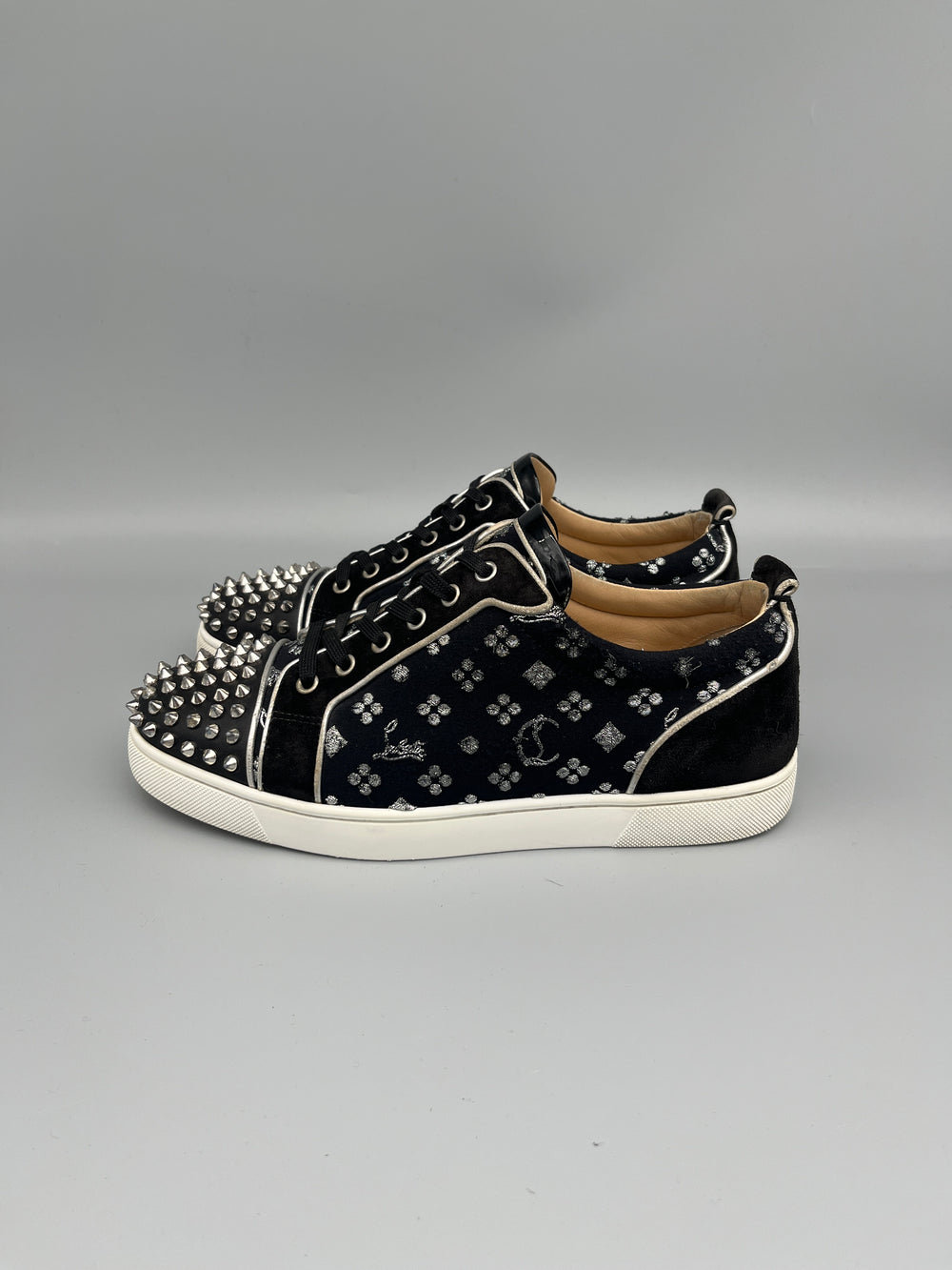 Christian Louboutin Louis Junior Spikes sneaker jacquard men’s designer low-top studded sneakers