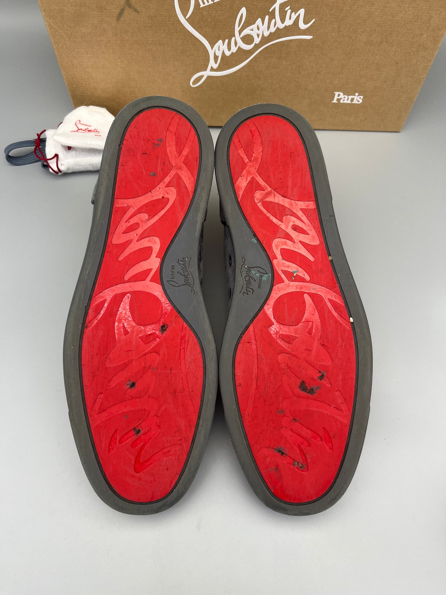 Christian Louboutin Louis Junior Spikes suede sneaker in grey outsole image