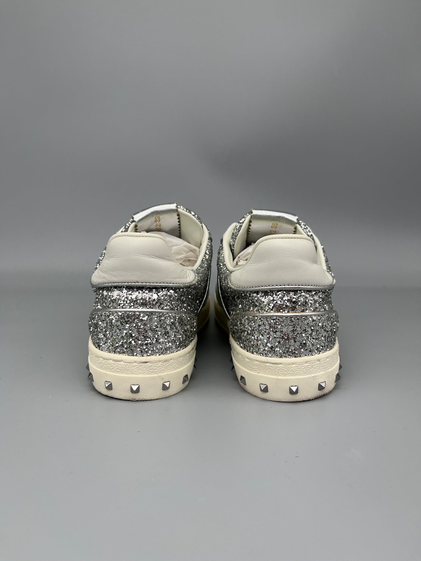Valentino Garavani Flycrew Sneaker In Silver Glitter