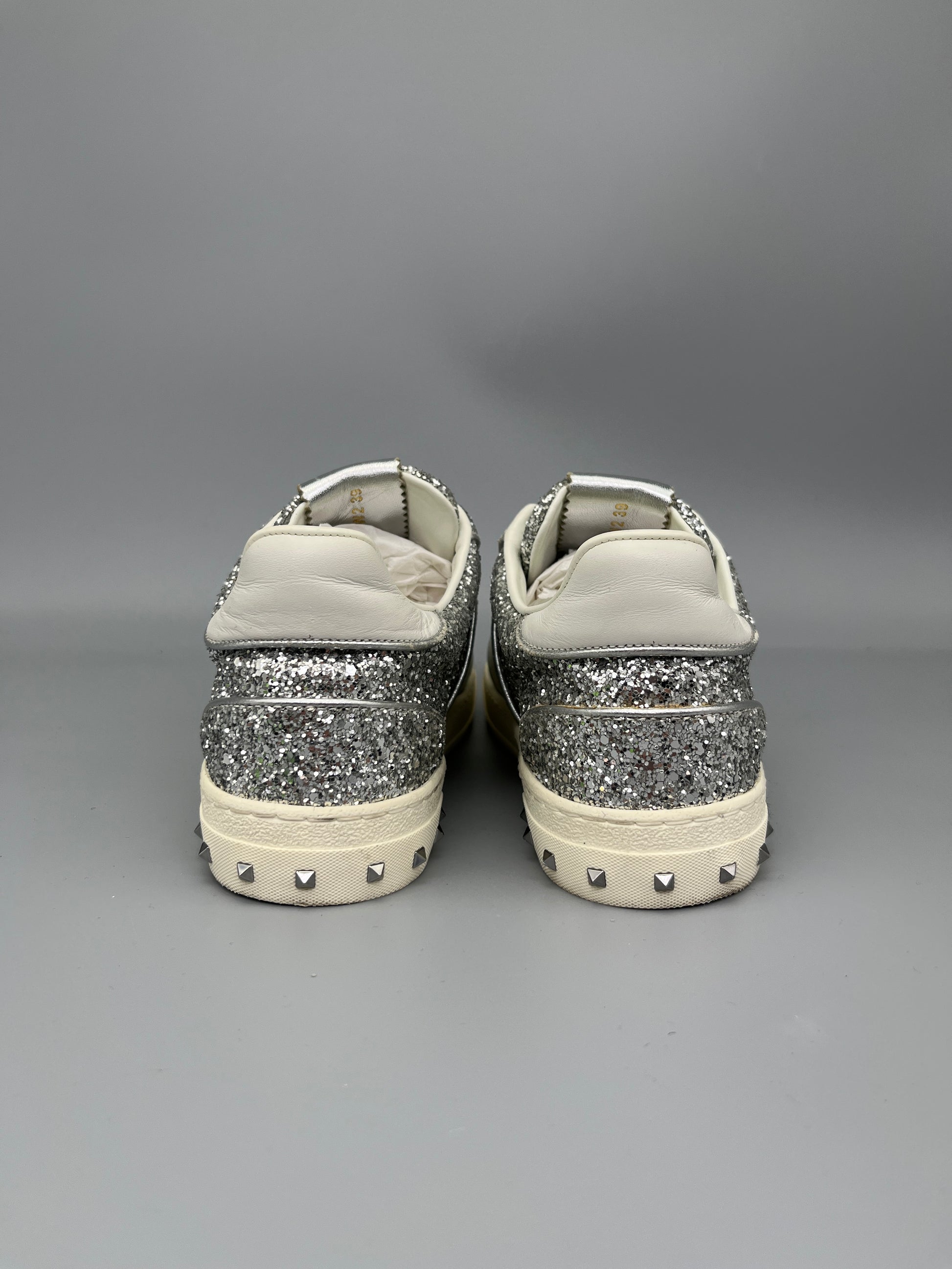 Valentino Garavani Flycrew Sneaker In Silver Glitter