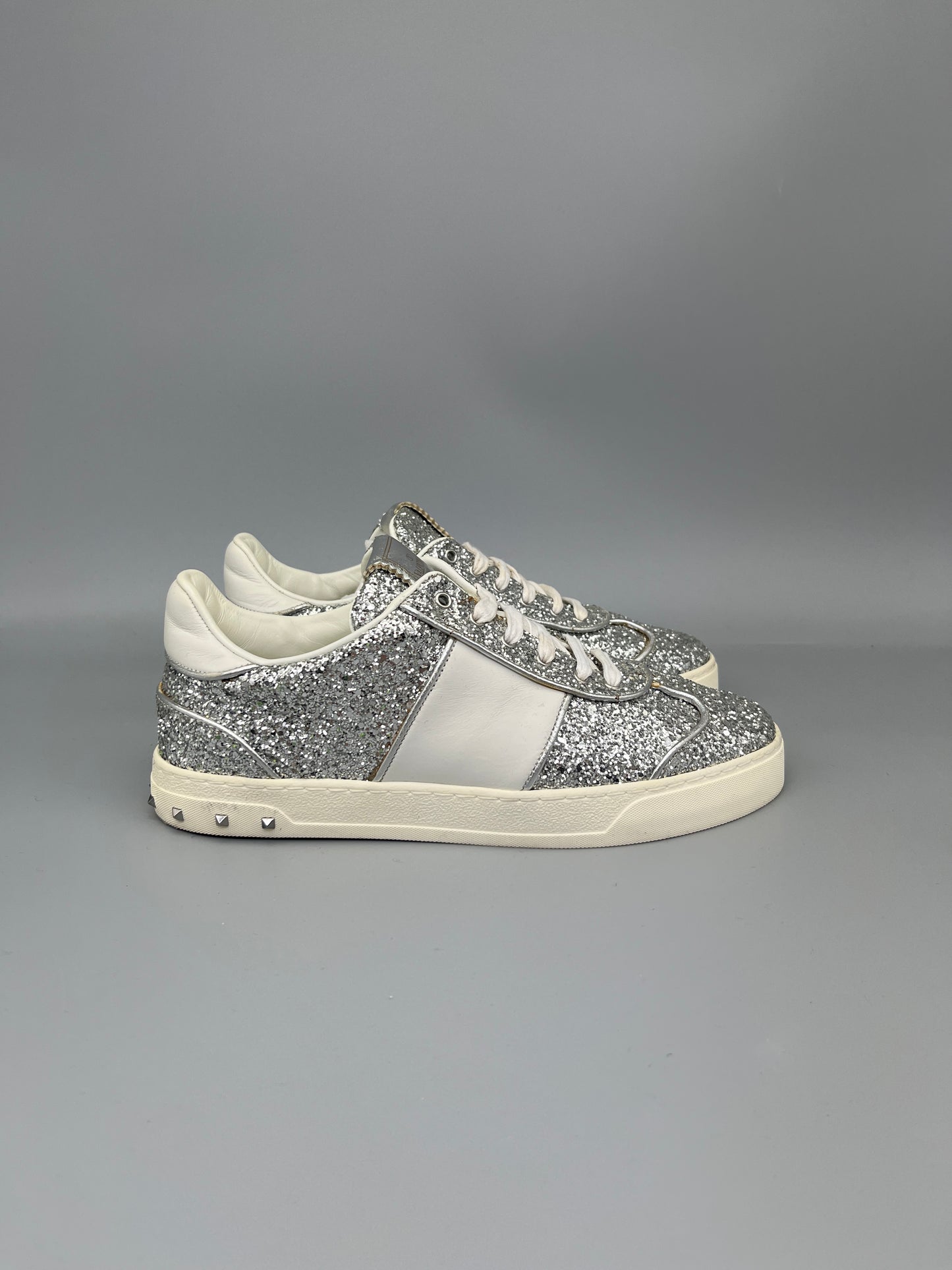 Valentino Garavani Flycrew Sneaker In Silver Glitter