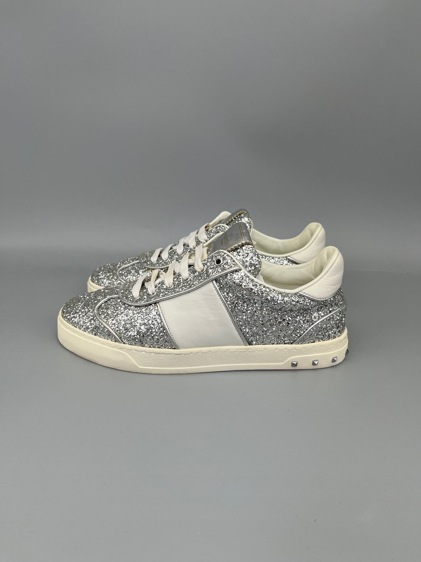 Valentino Garavani Flycrew Sneaker In Silver Glitter